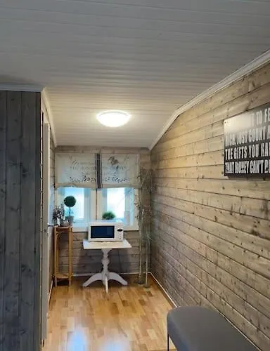 Koselig Loftsleilighet Sentrumsnaert דירה *