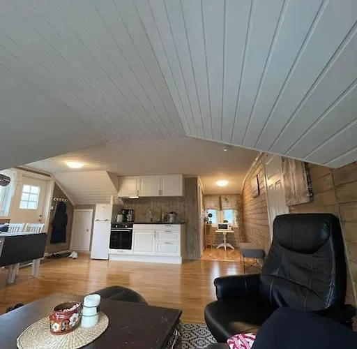 דירה Koselig Loftsleilighet Sentrumsnaert *